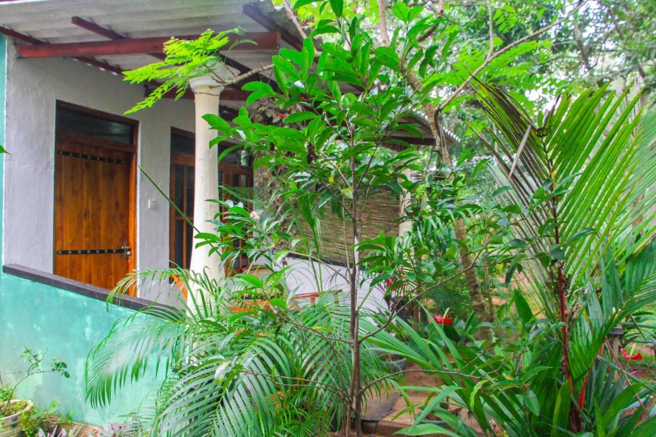 Manju Homestay Sigirija Zewnętrze zdjęcie